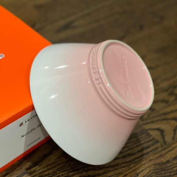 New Le Creuset Powder Pink Neo Noodle Bowl - Picture 3 of 5